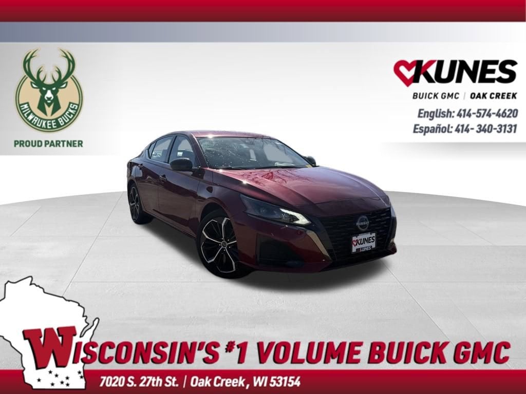 2025 Nissan Altima SR