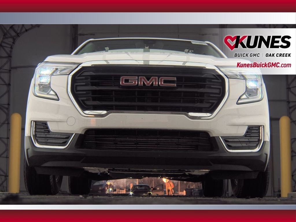 Used 2024 GMC Terrain SLE SUV