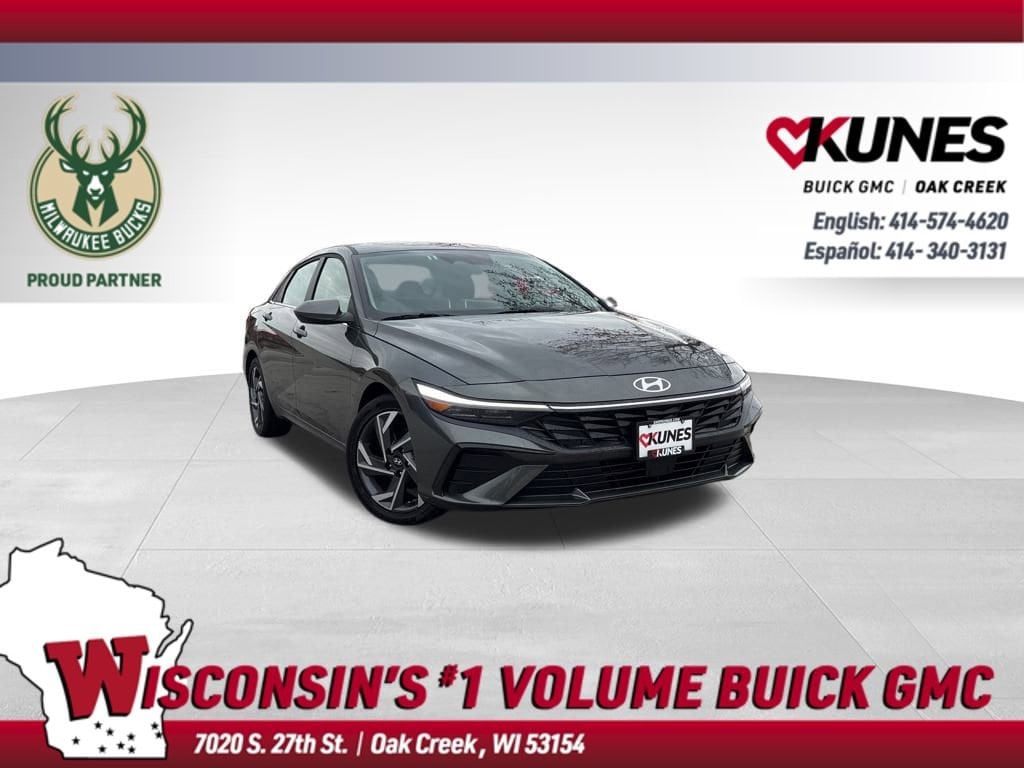 2025 Hyundai Elantra SEL's photo