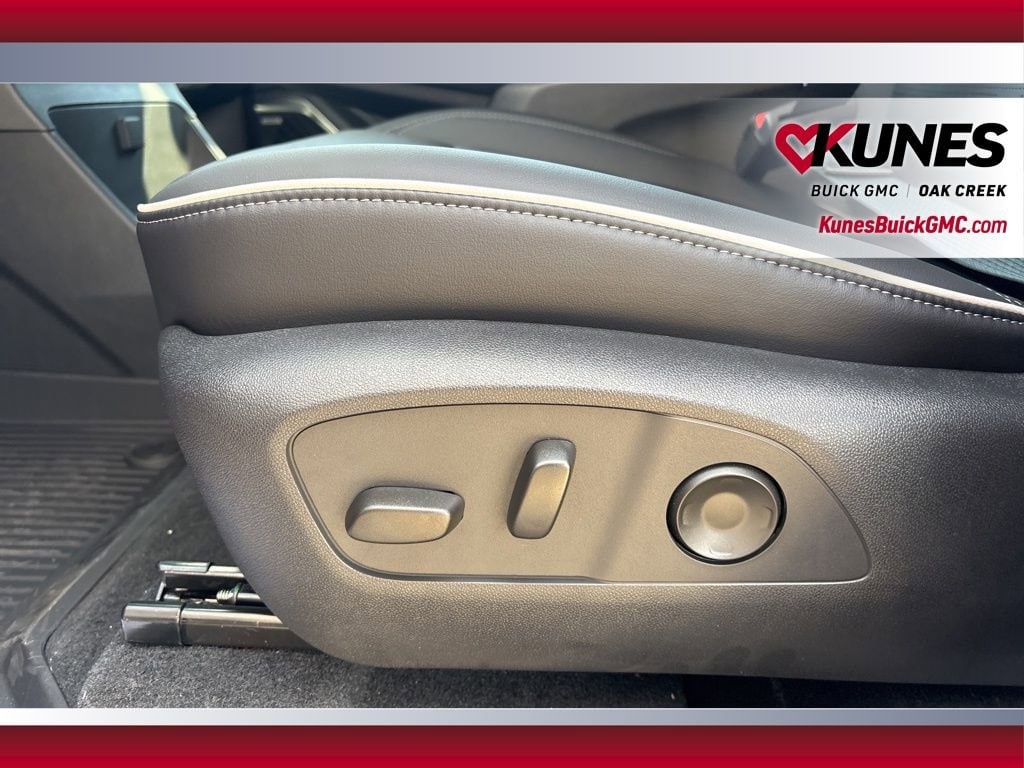 2026 Buick Enclave Sport Touring - Photo 18