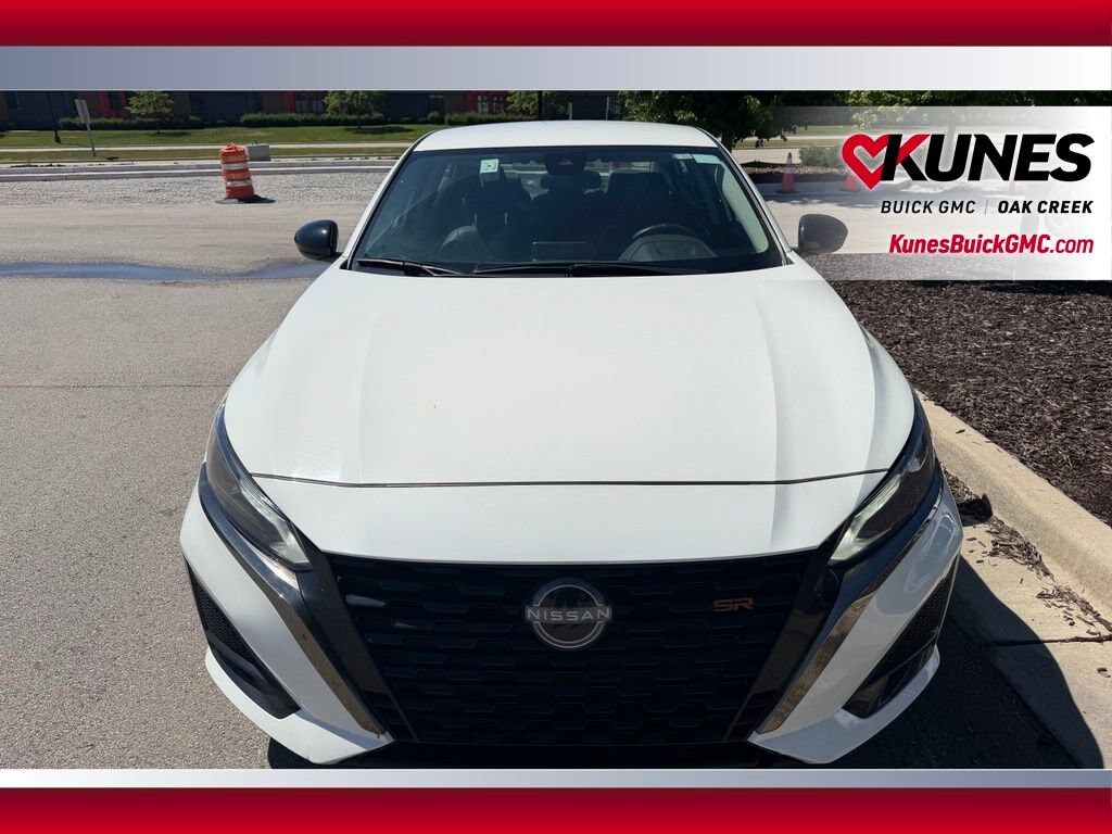 Used 2025 Nissan Altima SR Sedan