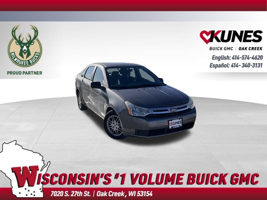 2011 Ford Focus SE's photo