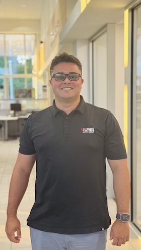 Staff member Moises Velazquez from ed92f5af0ffb