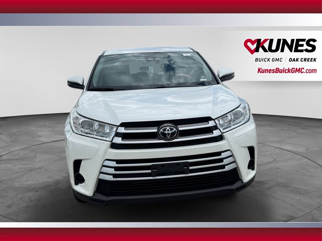 Used 2019 Toyota Highlander LE V6 SUV