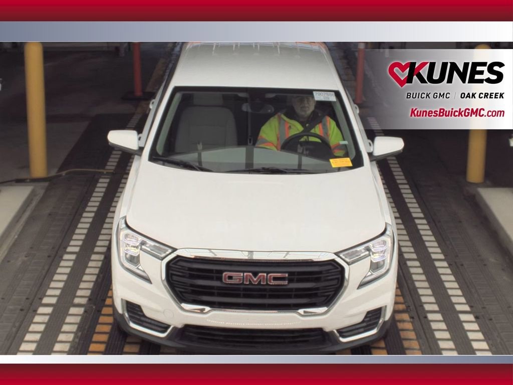 Used 2024 GMC Terrain SLE SUV
