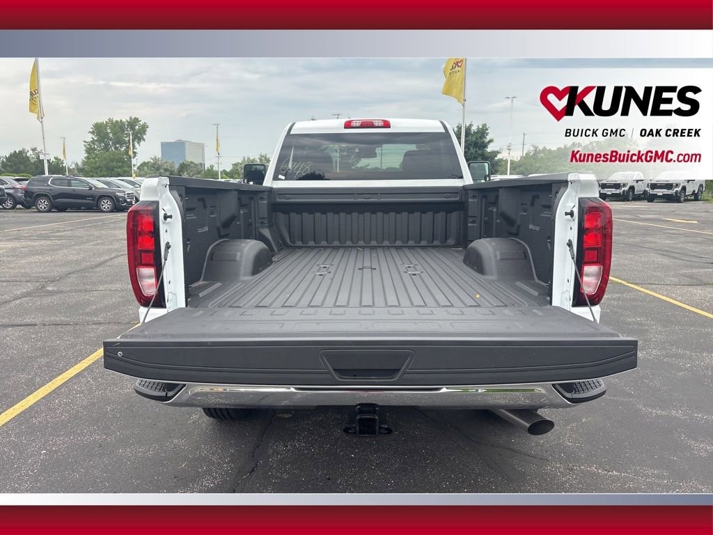 2025 GMC Sierra 2500HD Pro - Photo 8