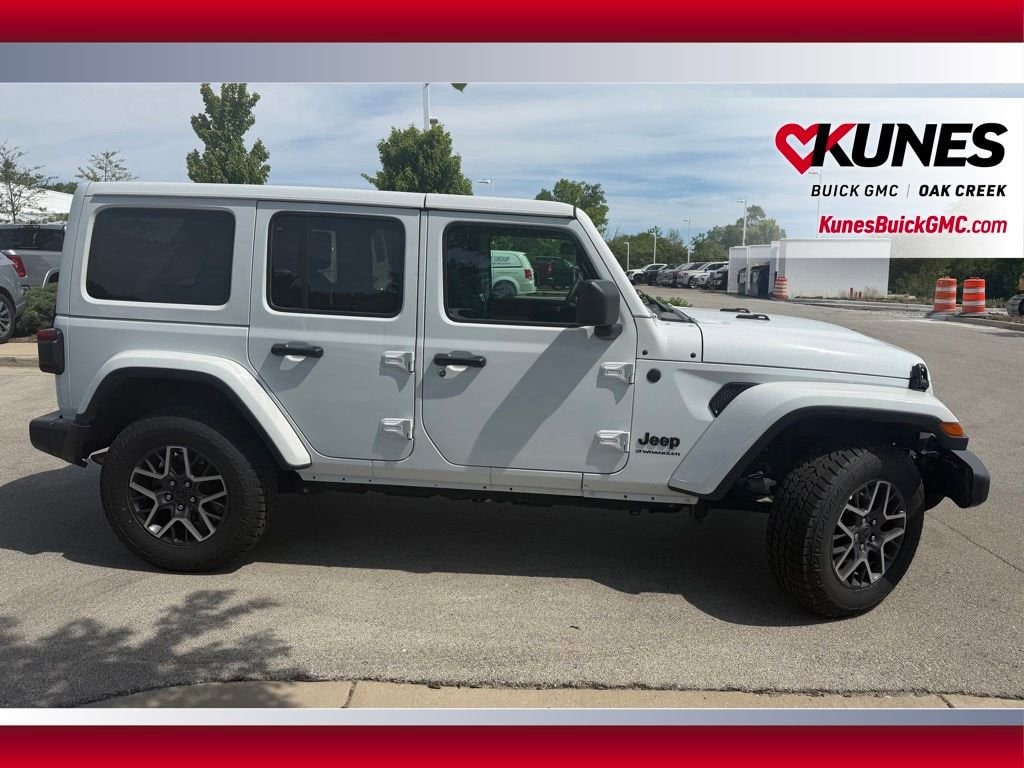 Used 2025 Jeep Wrangler Sahara SUV