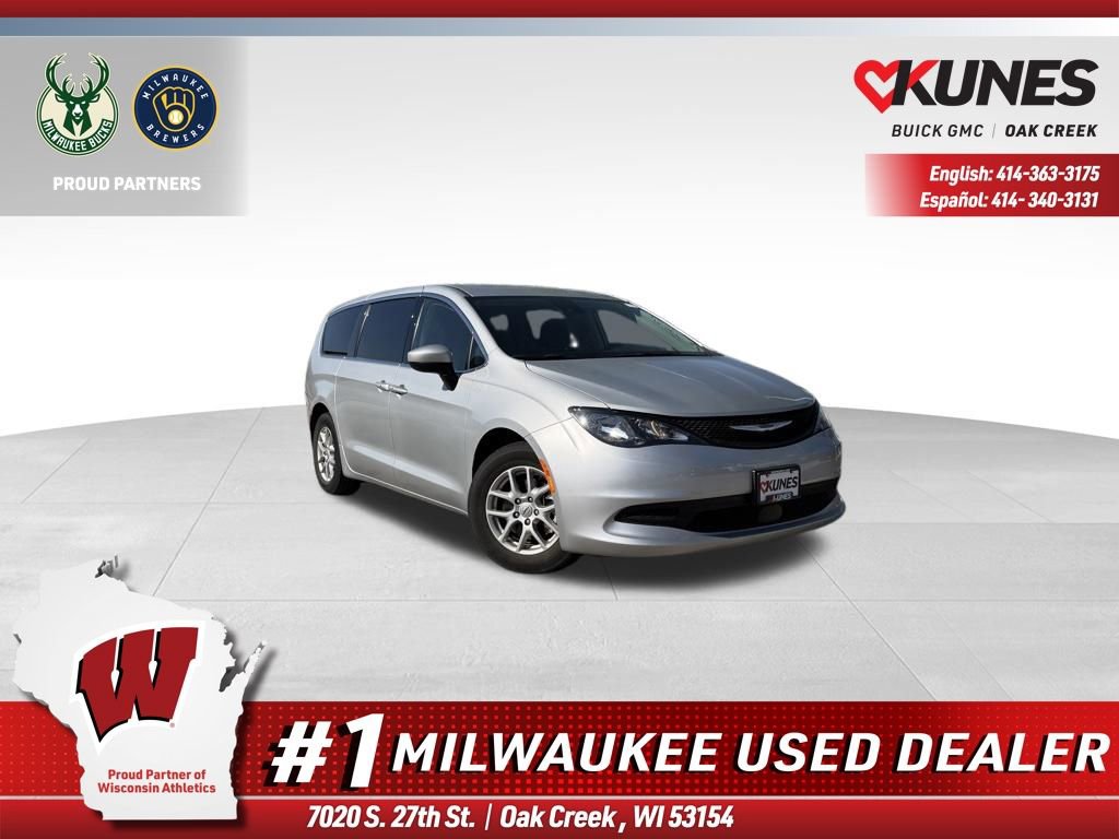2023 Chrysler Voyager LX's photo