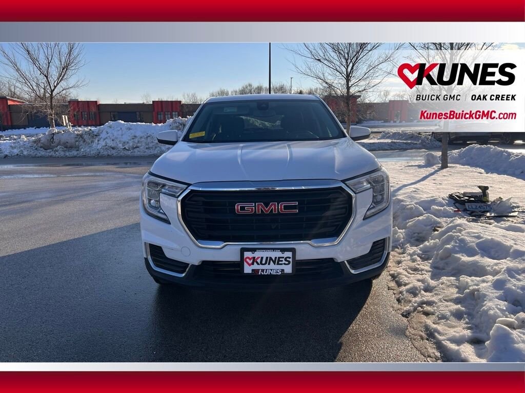 Used 2024 GMC Terrain SLE SUV