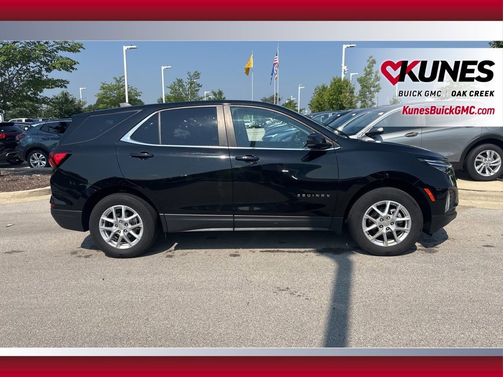 2023 Chevrolet Equinox LT photo 3