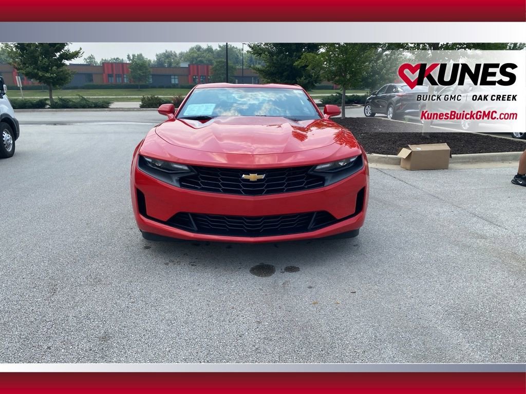 2023 Chevrolet Camaro 2LT photo 2