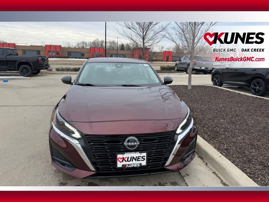 Used 2025 Nissan Altima SV Sedan