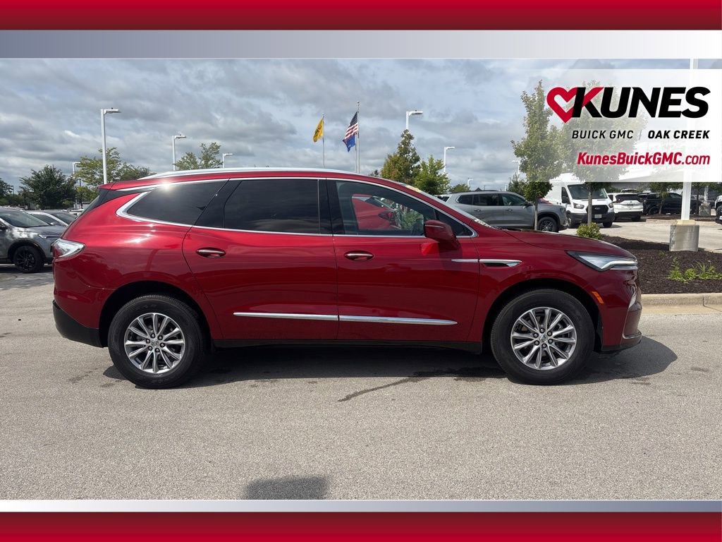 2024 Buick Enclave Premium photo 2