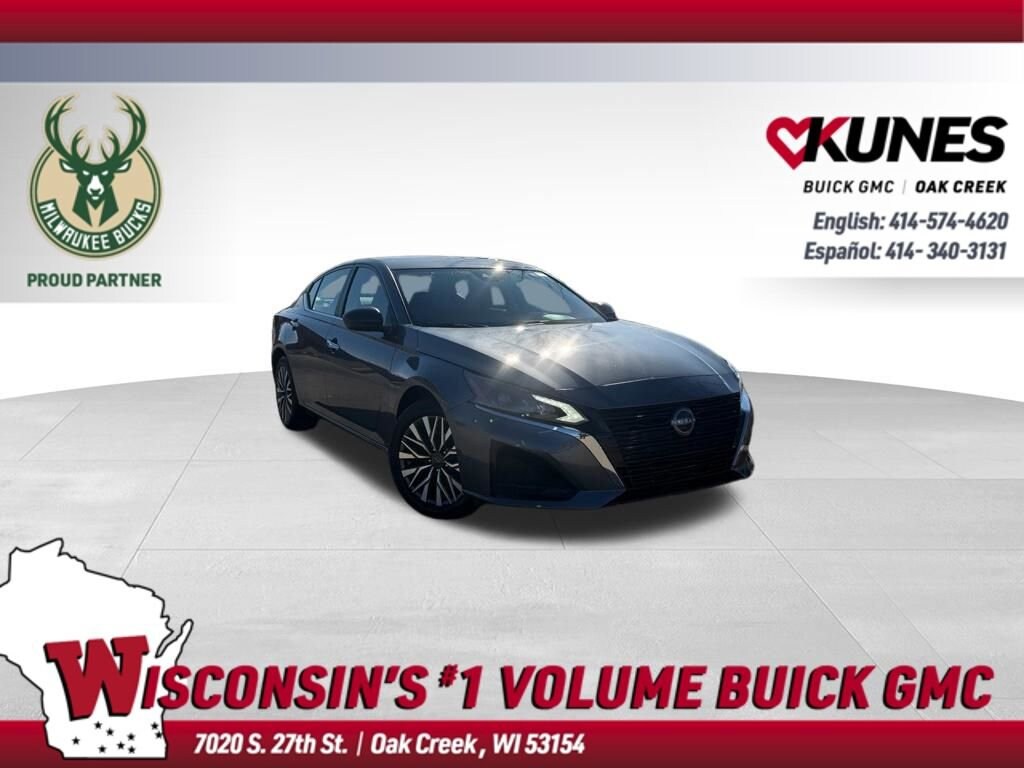 Used 2025 Nissan Altima SV Sedan