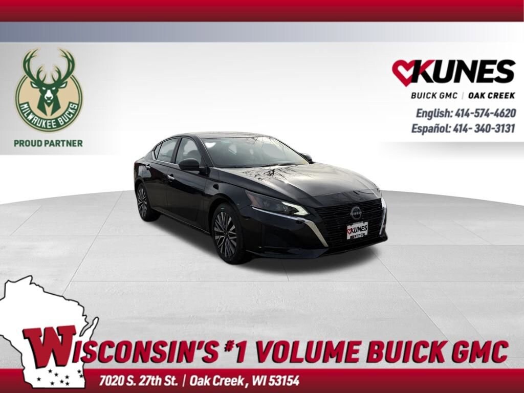 Used 2025 Nissan Altima SV Sedan