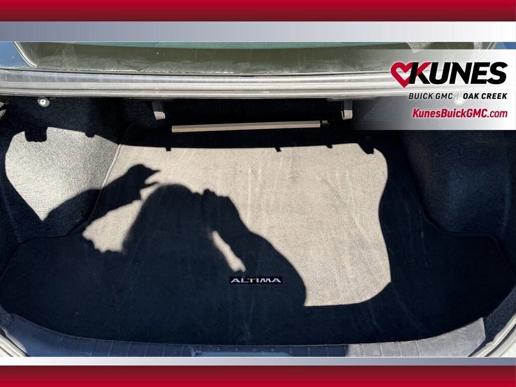 Used 2025 Nissan Altima SV Sedan