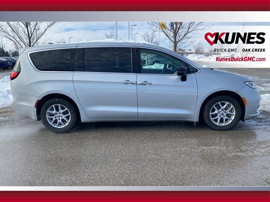 Used 2024 Chrysler Pacifica Touring L Van Passenger Van