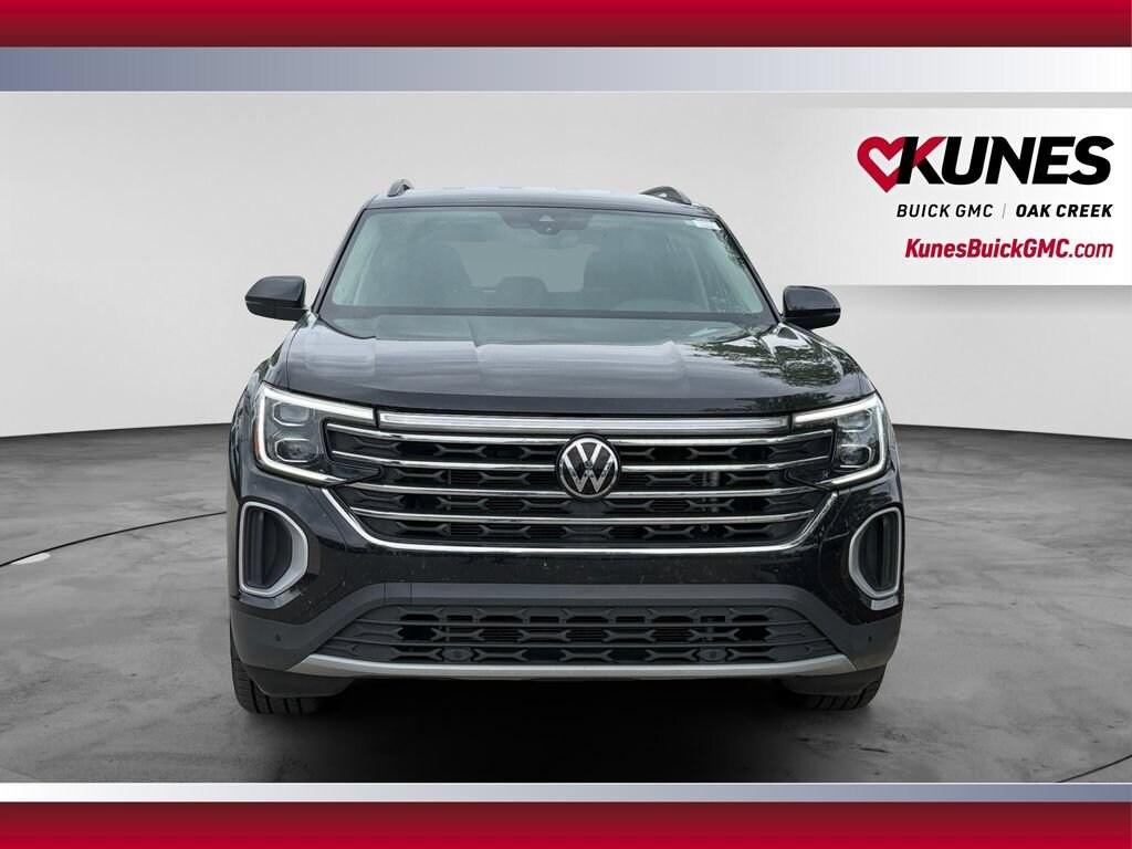 Used 2025 Volkswagen Atlas 2.0T SE w/Technology SUV