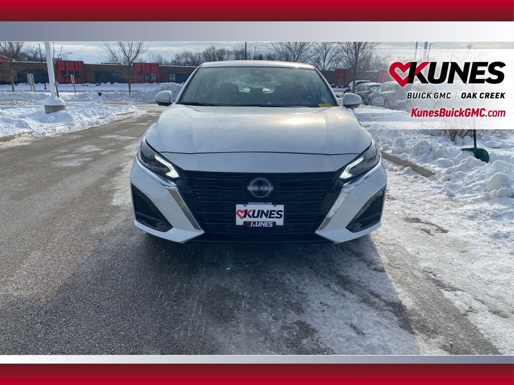 Used 2024 Nissan Altima 2.5 SL Sedan