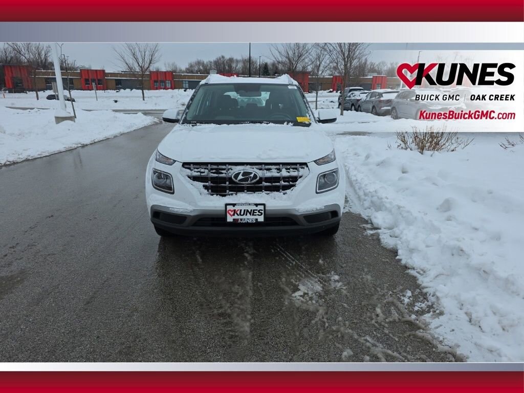 Used 2023 Hyundai Venue SEL SUV