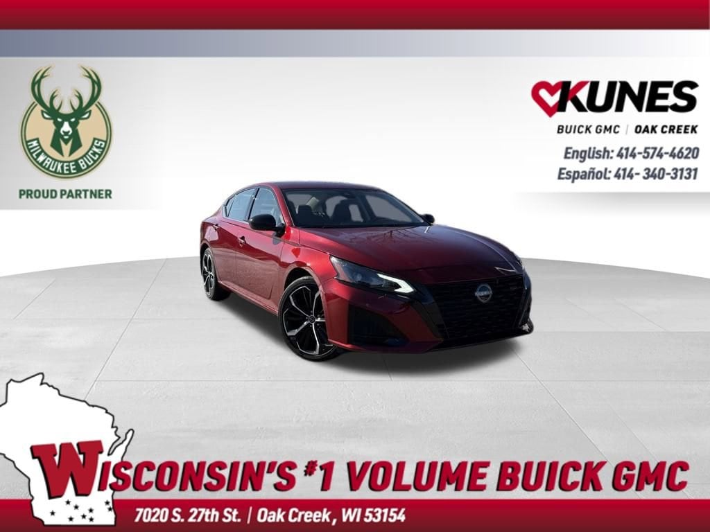 2025 Nissan Altima SR