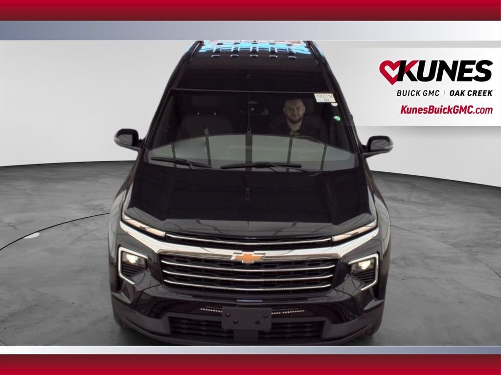Used 2024 Chevrolet Traverse LT SUV