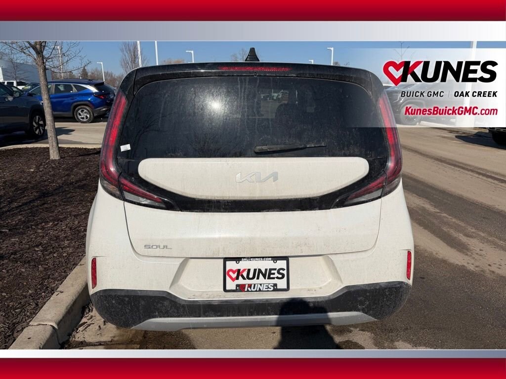 Used 2025 Kia Soul LX Hatchback
