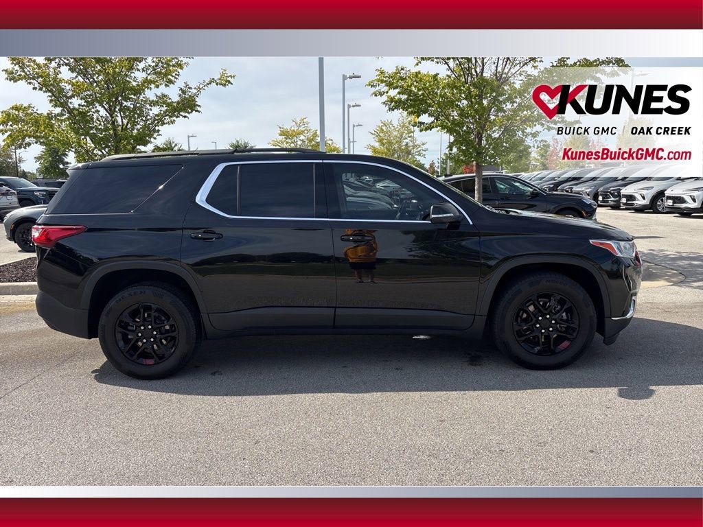 2021 Chevrolet Traverse Cloth 1LT photo 3