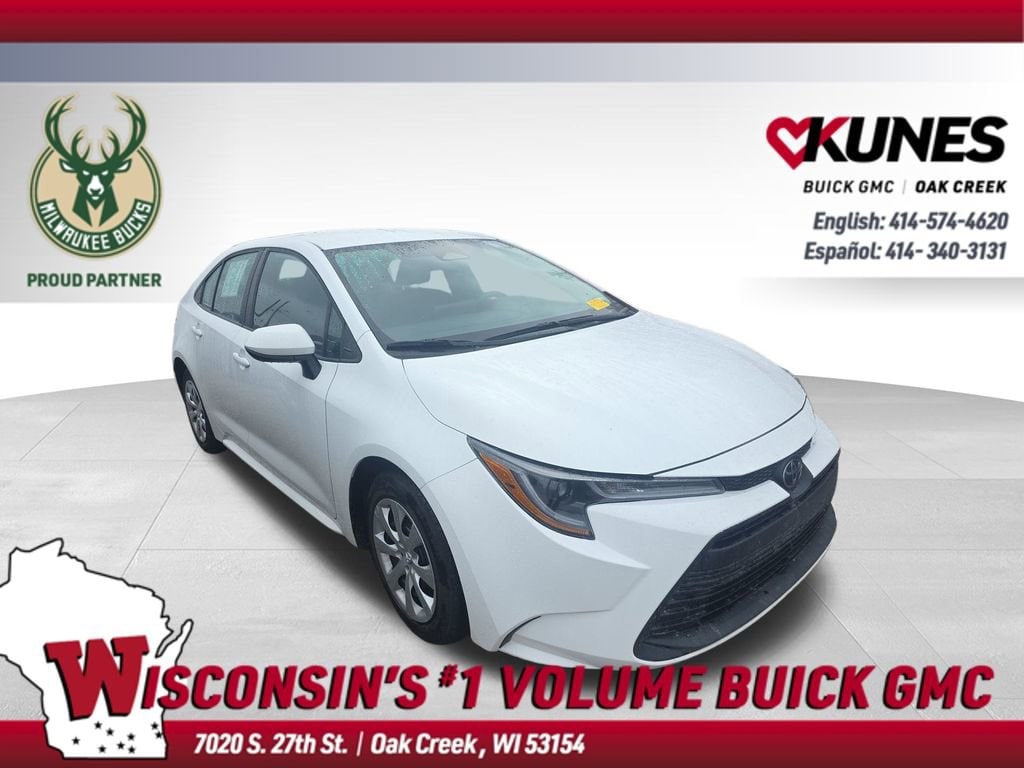 2024 Toyota Corolla LE's photo