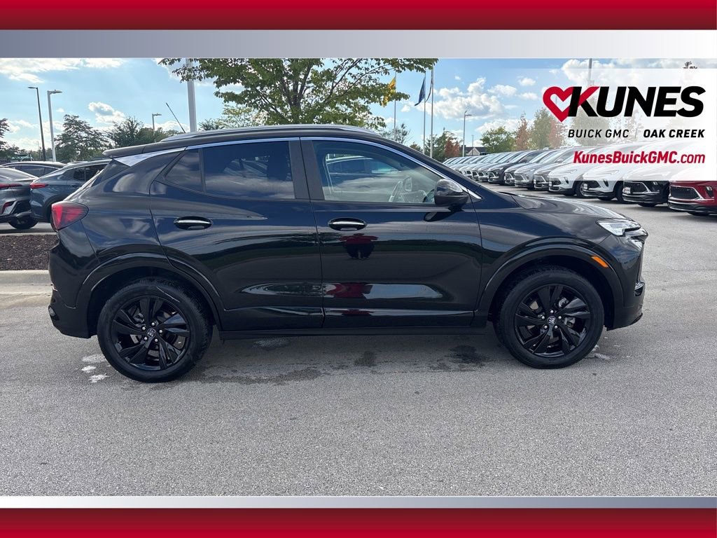 2024 Buick Encore GX Sport Touring photo 2