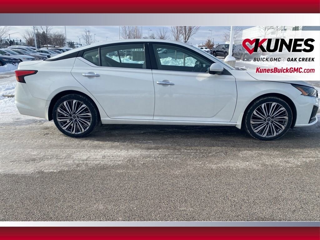 Used 2024 Nissan Altima 2.5 SL Sedan