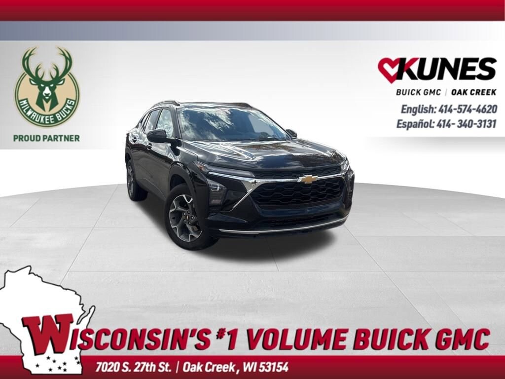 Used 2025 Chevrolet Trax LT SUV