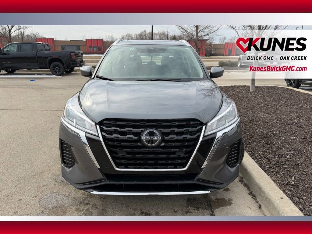 Used 2024 Nissan Kicks SV SUV
