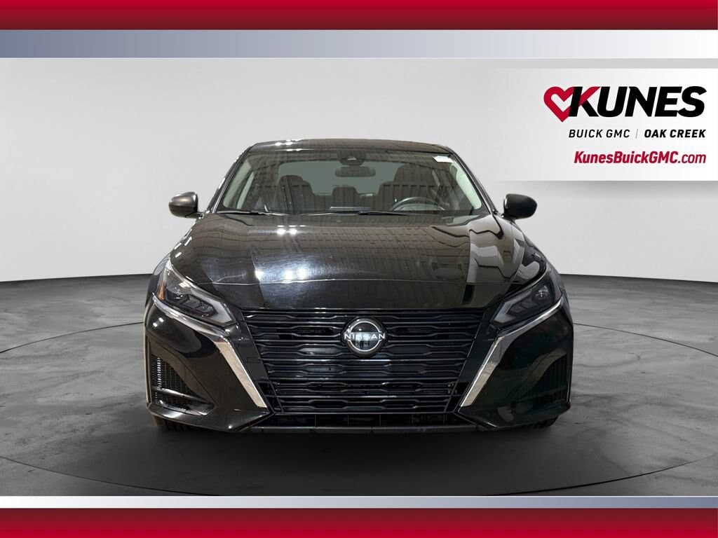 Used 2024 Nissan Altima 2.5 SV Sedan