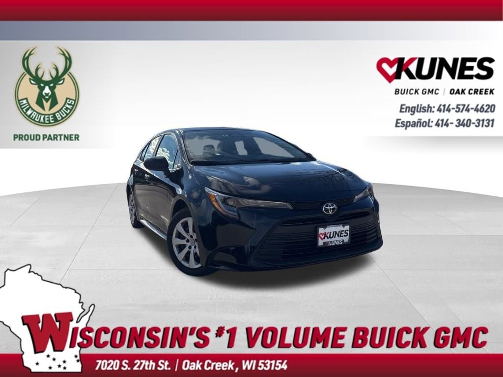 2025 Toyota Corolla LE's photo