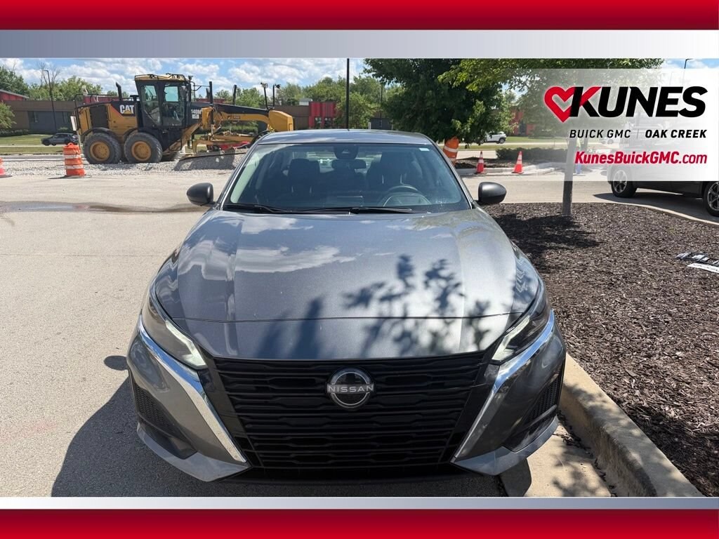 Used 2025 Nissan Altima SV Sedan