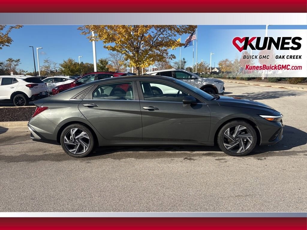 Used 2025 Hyundai Elantra Limited Sedan