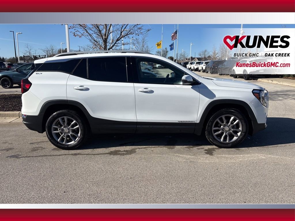 2024 Gmc Terrain SLT photo 2
