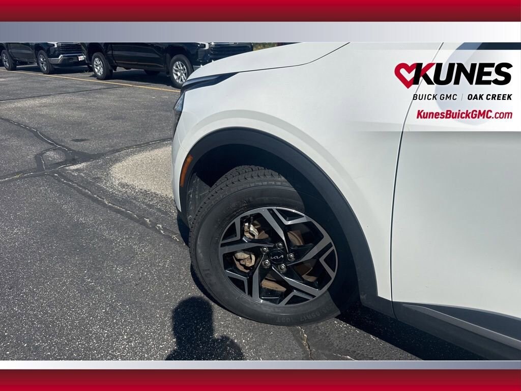 Used 2024 Kia Sportage LX SUV