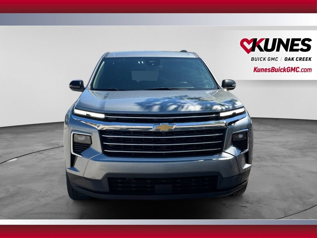 Used 2024 Chevrolet Traverse LT SUV