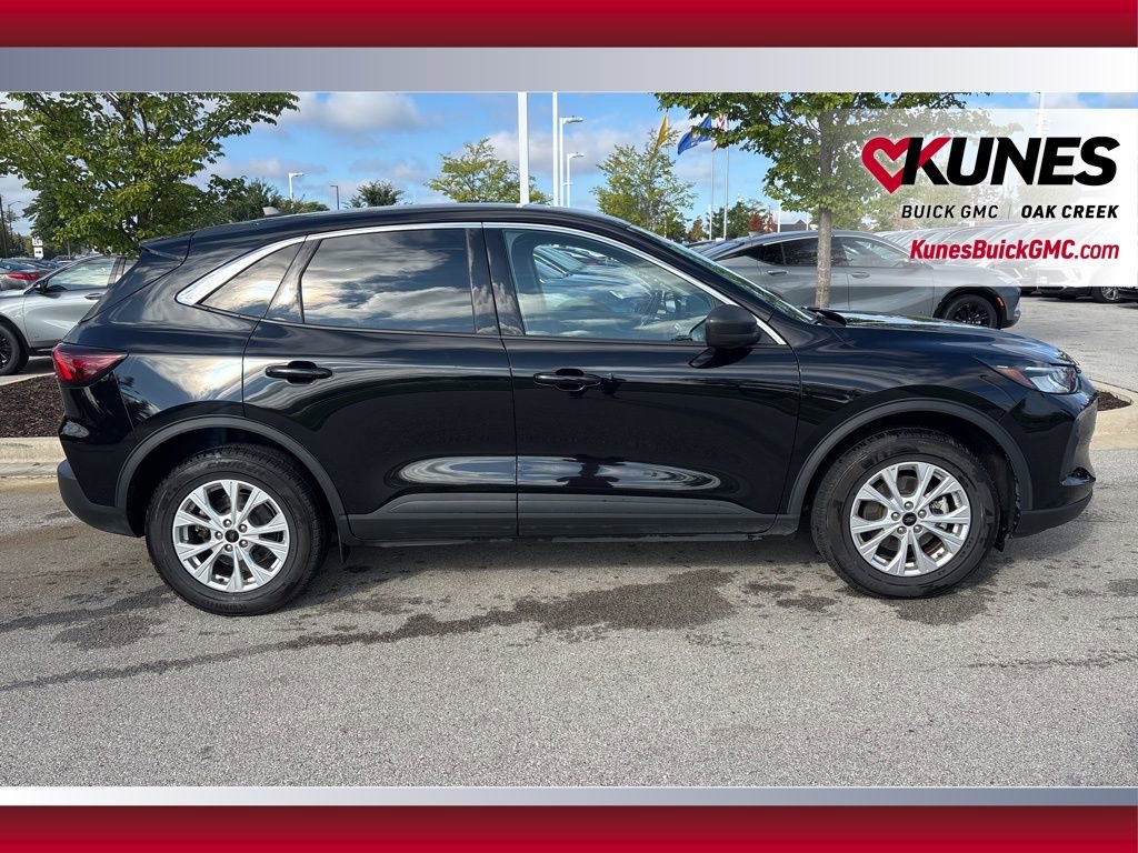 2024 Ford Escape Active photo 2