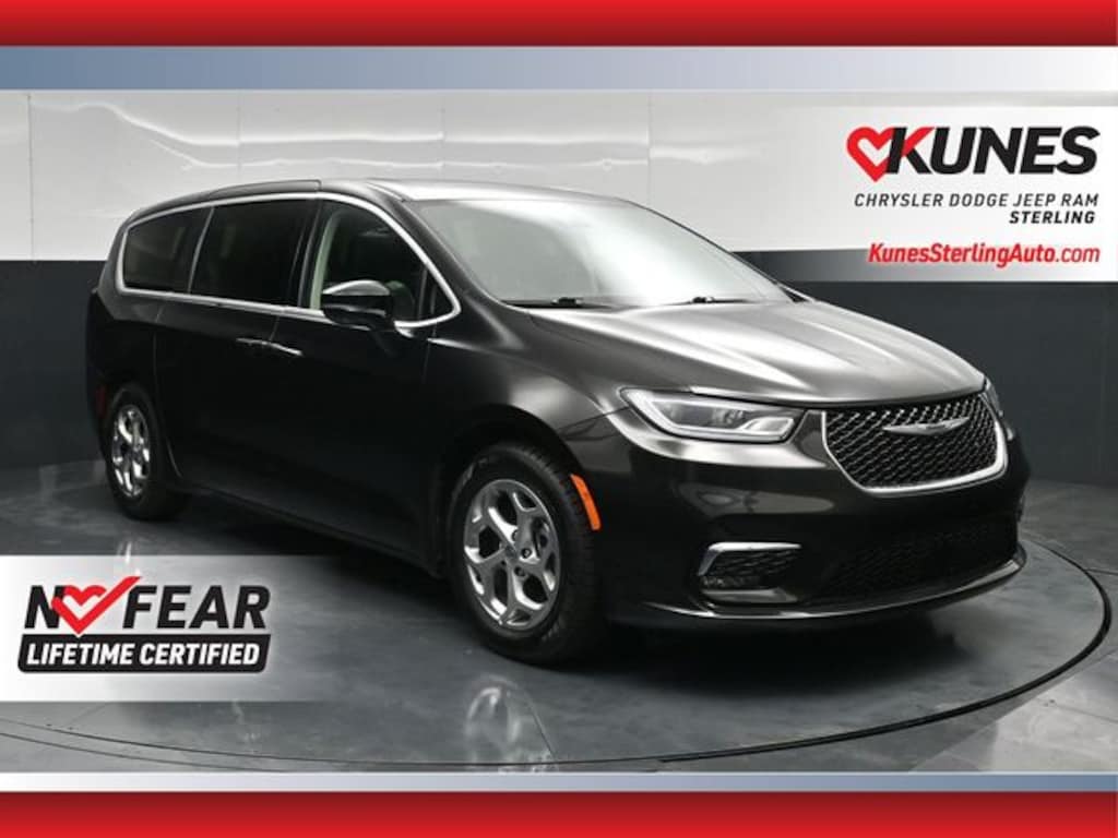 Certified 2024 Chrysler Pacifica Limited Minivan/Van