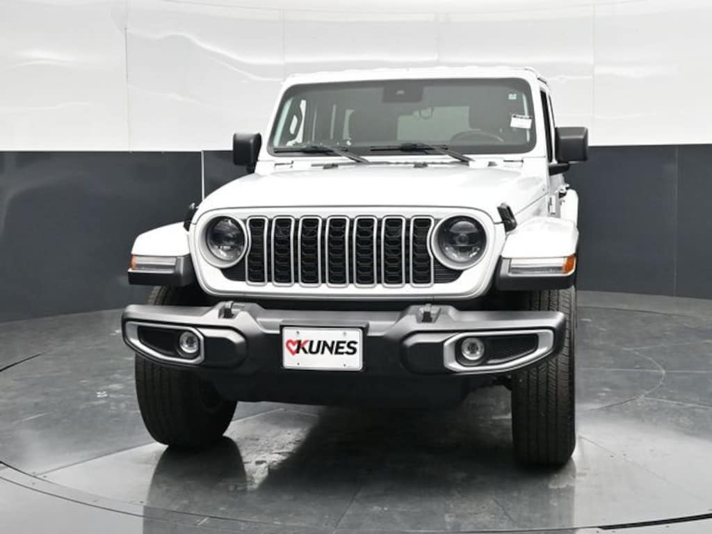 Used 2025 Jeep Wrangler Sahara SUV