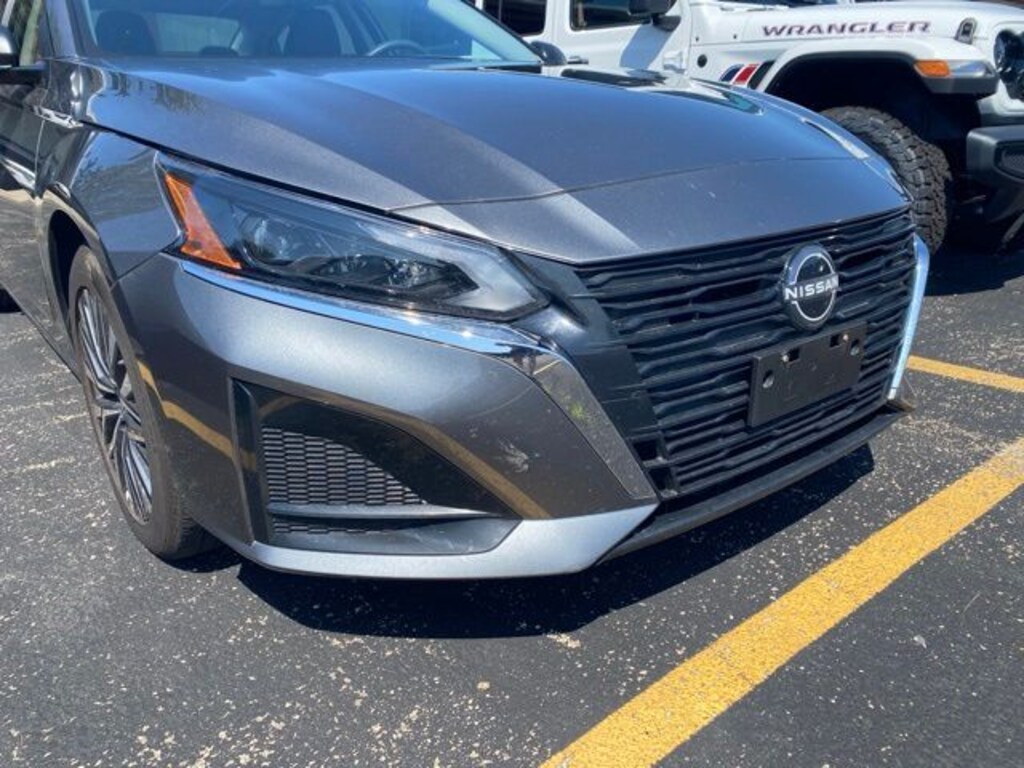 Used 2025 Nissan Altima 2.5 SV Sedan