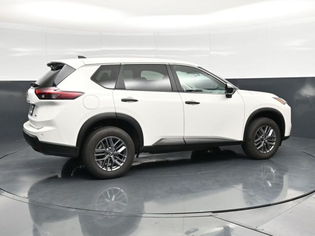 Used 2024 Nissan Rogue S SUV