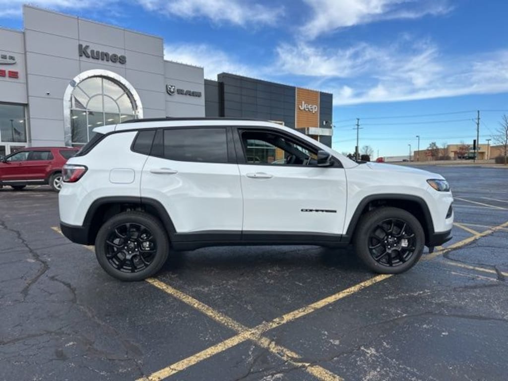 New 2026 Jeep Compass Altitude Sport Utility