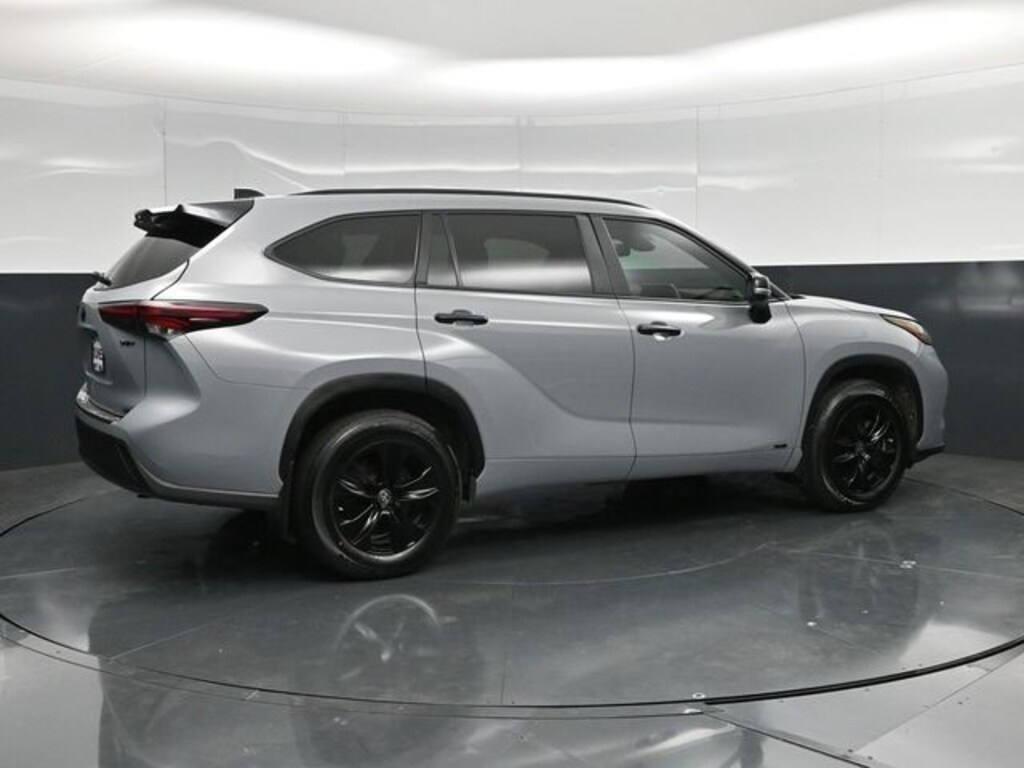 Certified 2025 Toyota Highlander Hybrid XLE SUV