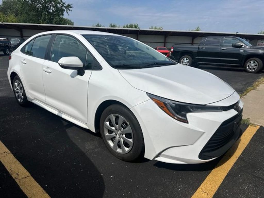 Used 2025 Toyota Corolla LE Sedan