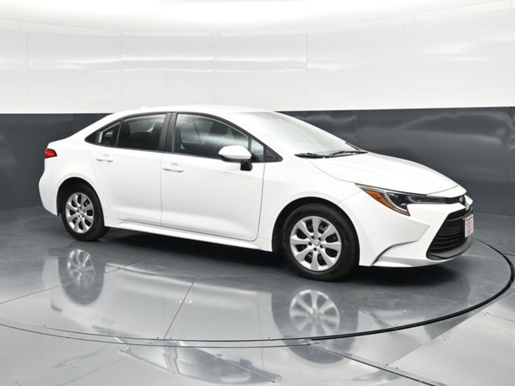 Used 2025 Toyota Corolla LE Sedan