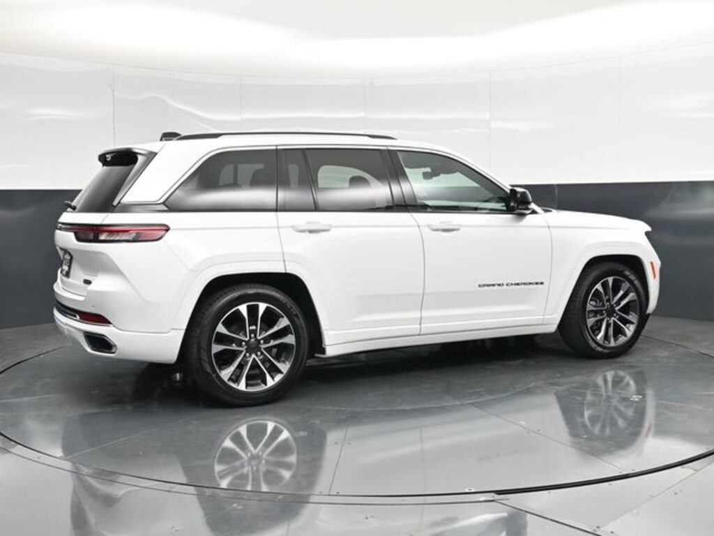 Used 2023 Jeep Grand Cherokee Overland SUV